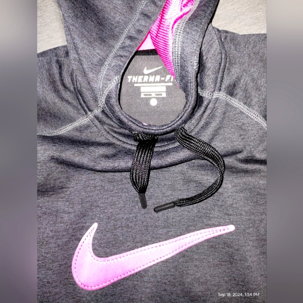 Nike Therma-Fit Hoodie